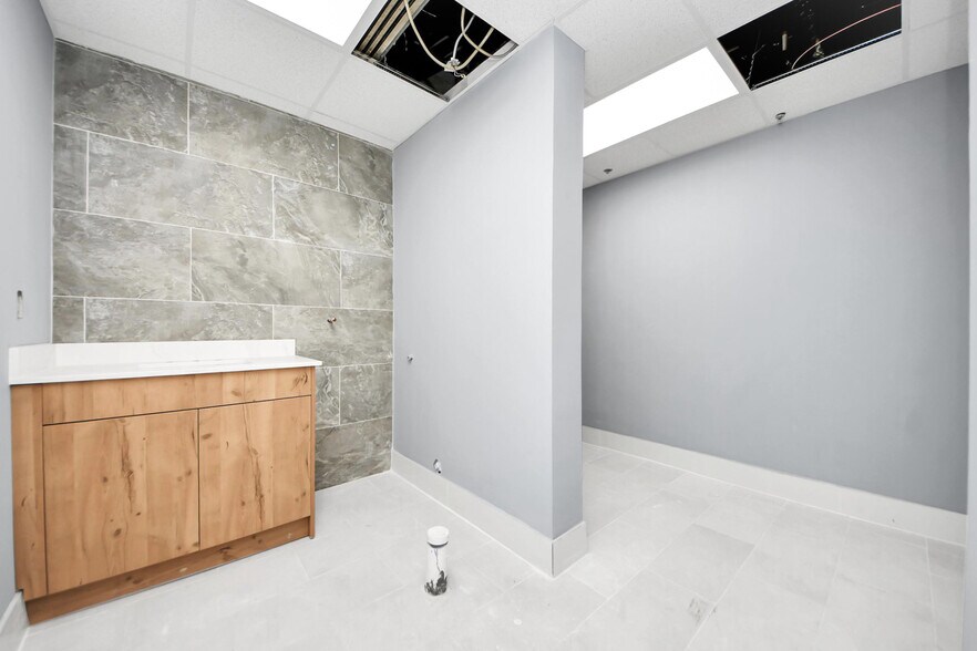 More Photos Of 1100 Jackson St, Richmond Freestanding For Sale