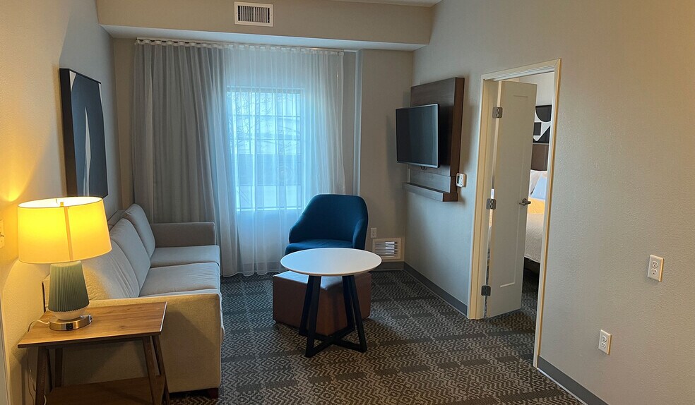 More Photos Of 7418 Washington Ave, Mount Pleasant Hotel For Sale