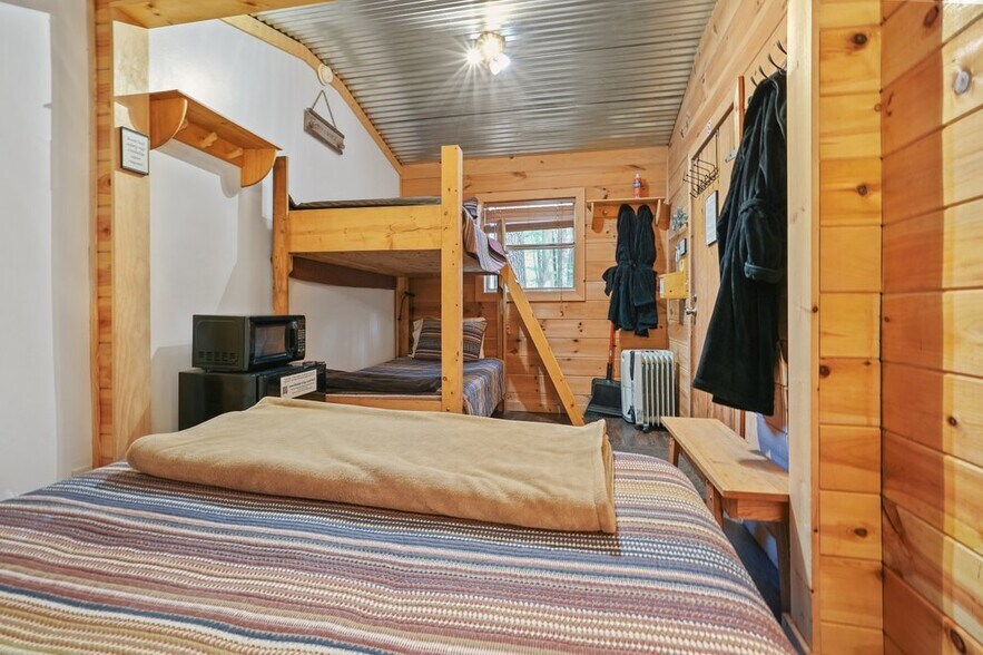 More Photos Of 400 Mulberry Gap Rd, Ellijay Hospitality For Sale