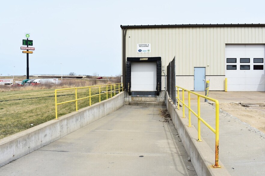 More Photos Of 410 Haugen Rd, Edgerton Light Manufacturing For Lease
