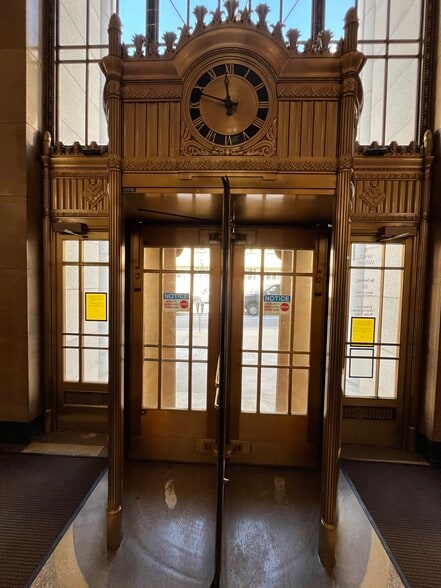 More Photos Of 1 W Wilson St, Madison Office For Sale