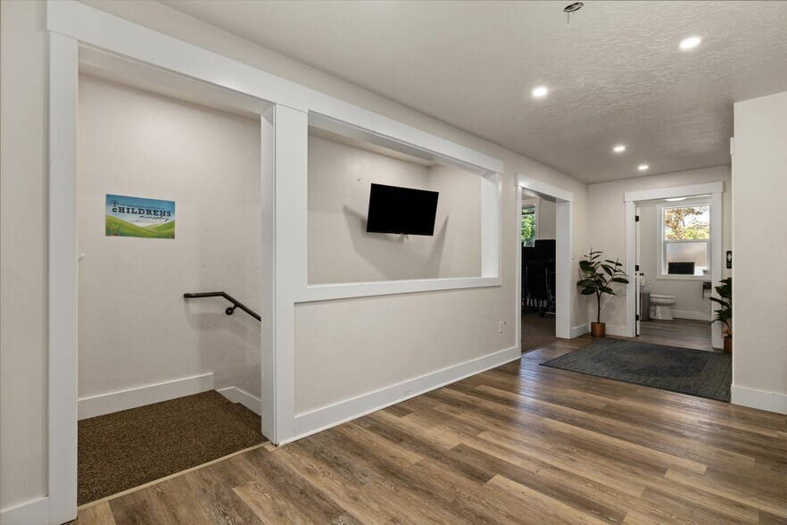 More Photos Of 224 17th Ave S, Nampa Religious Facility For Sale