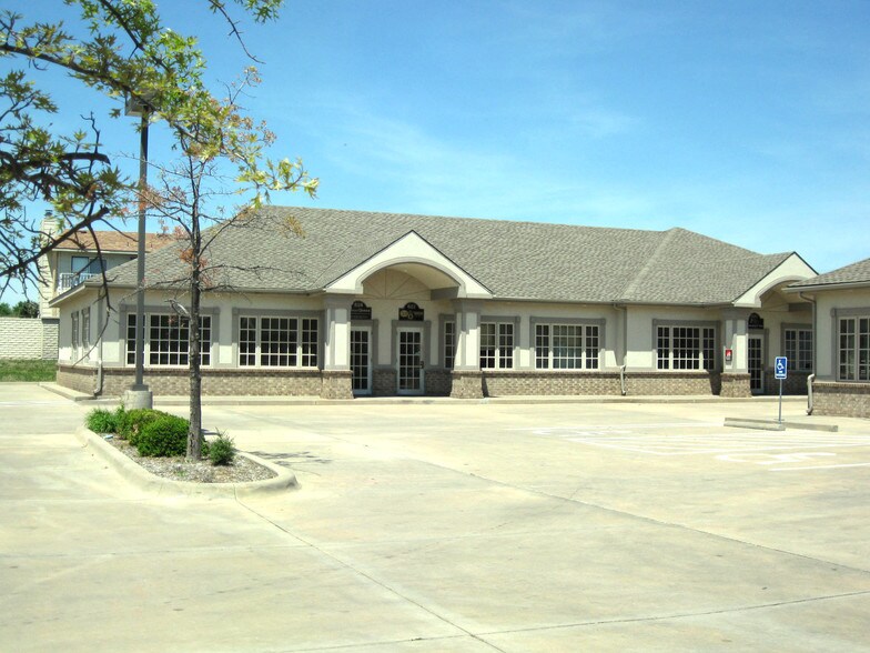Primary Photo Of 612-624 N Mulberry Rd, Derby Office For Sale