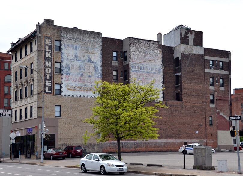 Primary Photo Of 113 N Clinton Ave, Rochester Apartments For Sale