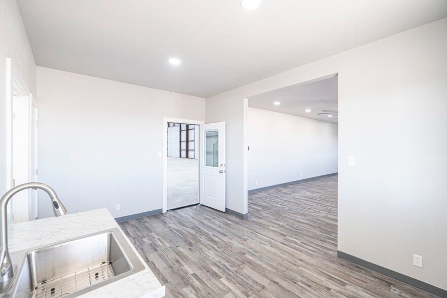 More Photos Of 14010 W Silver Fox Trl, Odessa Warehouse For Sale