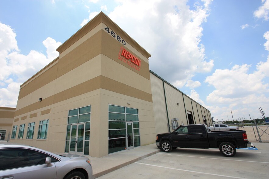 More Photos Of 4680 S Sam Houston Pky E, Houston Unknown For Lease