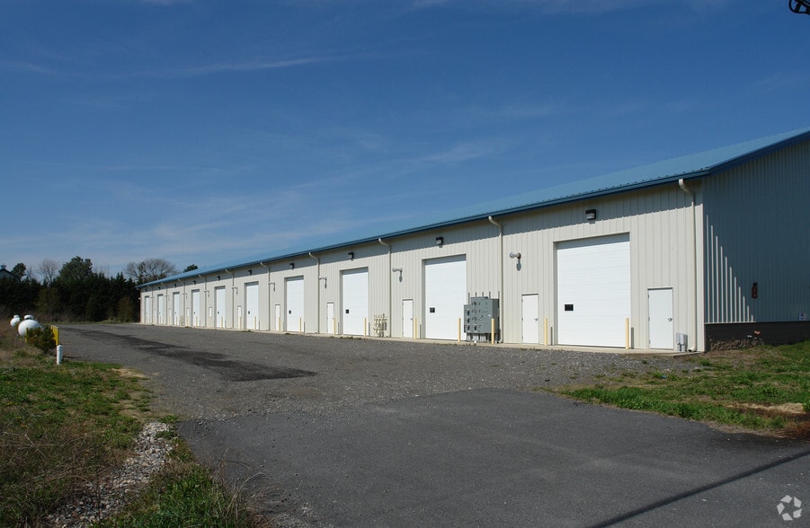 More Photos Of 405 W Bell St, Ridgely Light Distribution For Lease