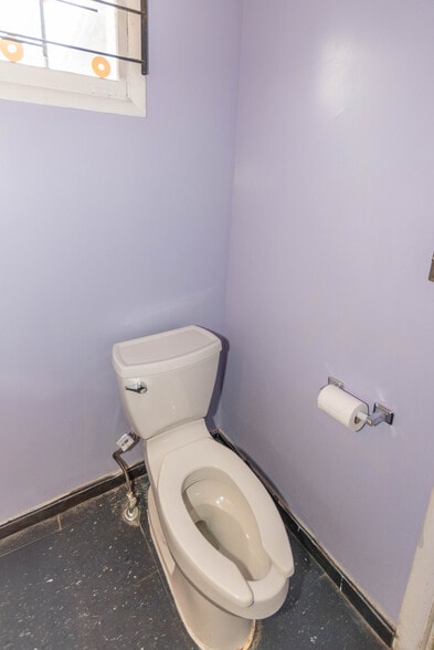 More Photos Of 4905 Liberty Heights Ave, Gwynn Oak Storefront Retail Residential For Sale