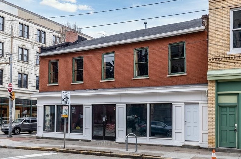 More Photos Of 1610 E Carson St, Pittsburgh Storefront Retail Office For Lease