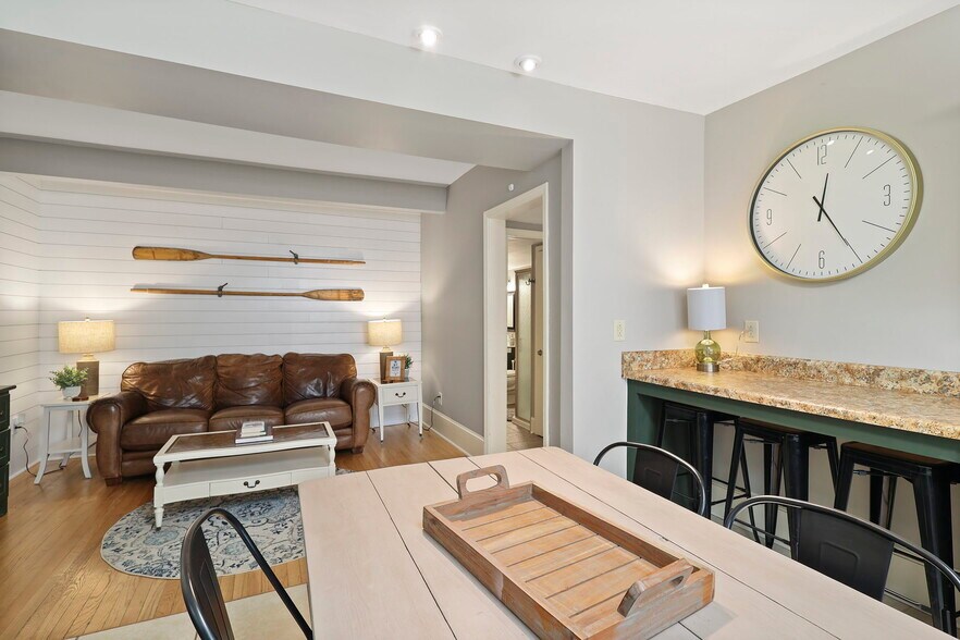 More Photos Of 100 S Railroad Ave, Damascus Apartments For Sale