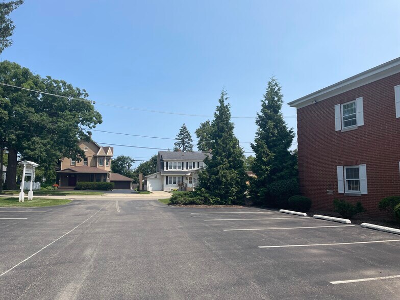 More Photos Of 800 Main St, Antioch Office For Lease