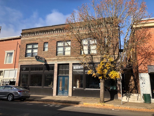 Primary Photo Of 522 E Main St, Cottage Grove Storefront Retail Residential For Lease