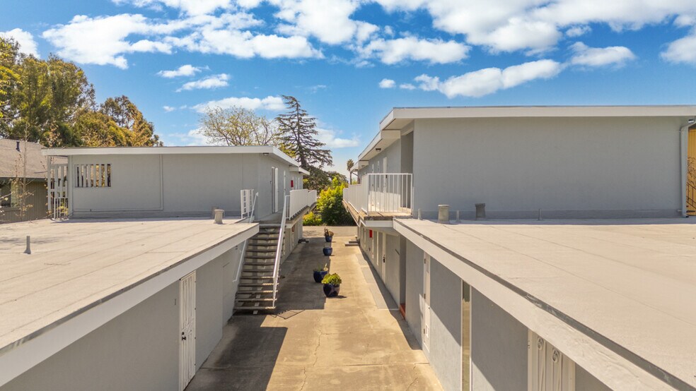 More Photos Of 1777-1781 Sausal St, Oakland Apartments For Sale