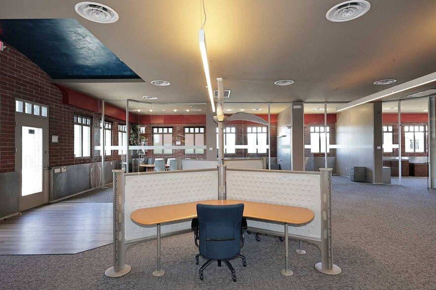 More Photos Of 2812 N Norwalk, Mesa Office For Sale