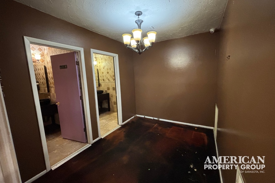 More Photos Of 3285 Placida Rd, Englewood Storefront Retail Office For Sale