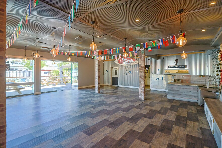 More Photos Of 5818-5820 Melrose Ave, Los Angeles Restaurant For Lease
