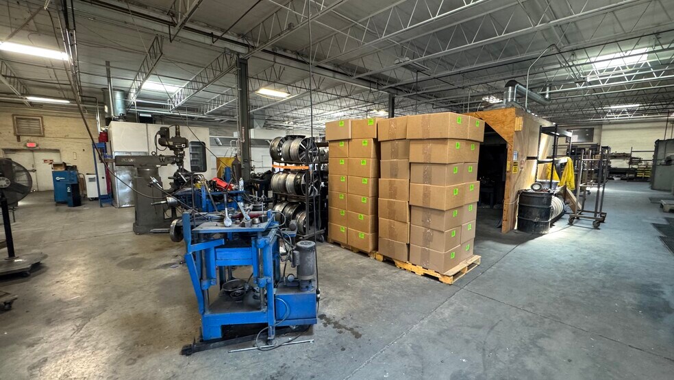 More Photos Of 231 Moorestown Dr, Bath Manufacturing For Sale