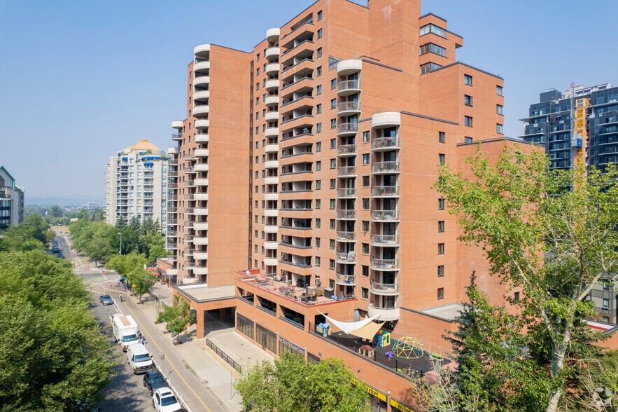 More Photos Of 738 3rd Ave SW, Calgary Apartments For Sale