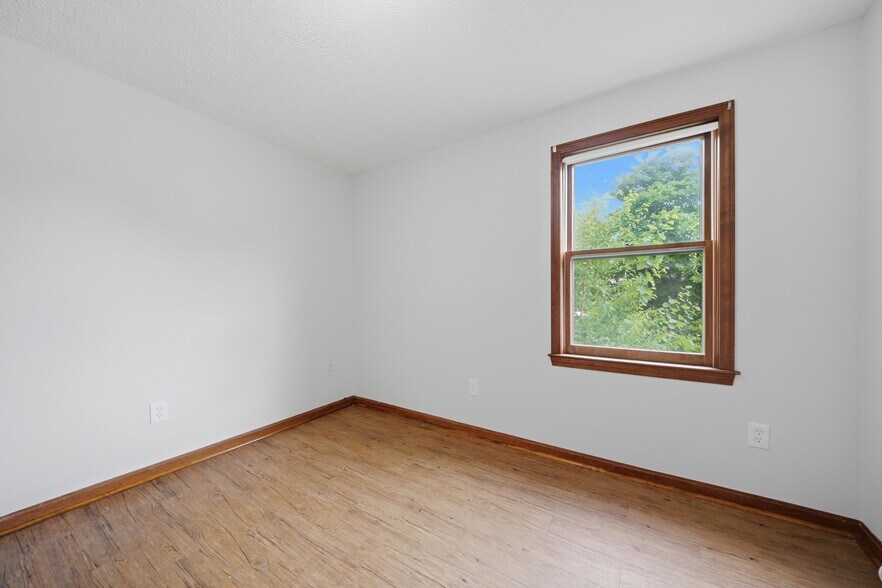 More Photos Of 61 B St, Manchester Multifamily For Sale