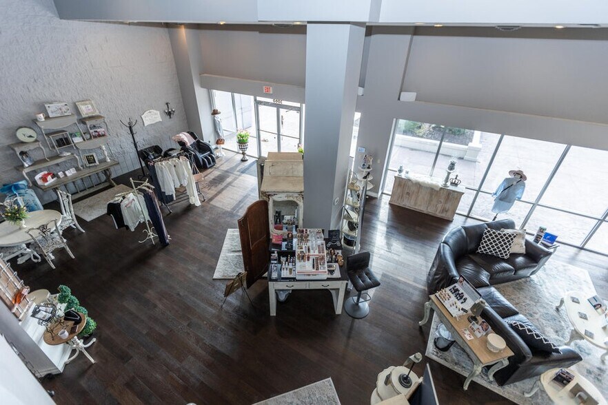 More Photos Of 3060 S Fremont Ave, Springfield General Retail For Sale