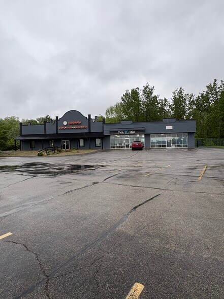 More Photos Of 330-350 Southbridge St, Mooresville Storefront For Lease