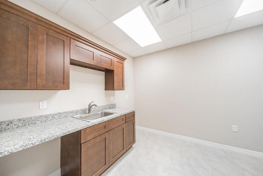 More Photos Of 16310 State Highway 249, Houston Office For Sale