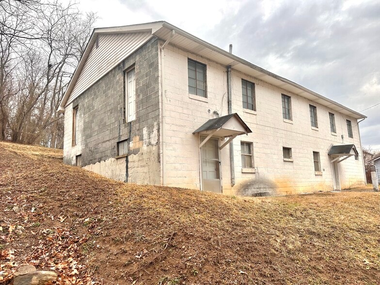 More Photos Of 105 Smith St, Beckley Religious Facility For Sale
