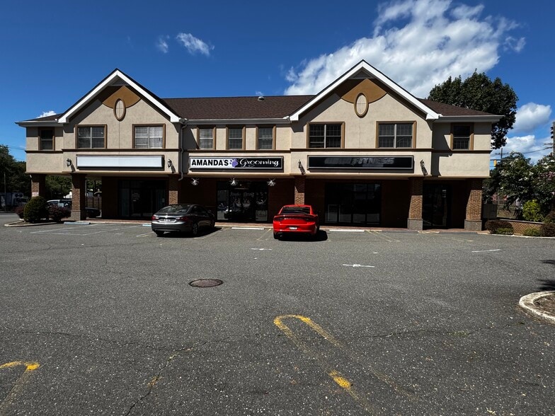 Primary Photo Of 72-74 Cedar Swamp Rd, Glen Cove Storefront Retail Office For Sale