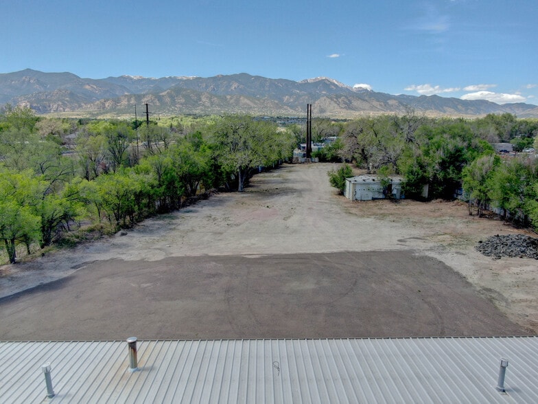 More Photos Of 1210 S El Paso St, Colorado Springs Warehouse For Lease