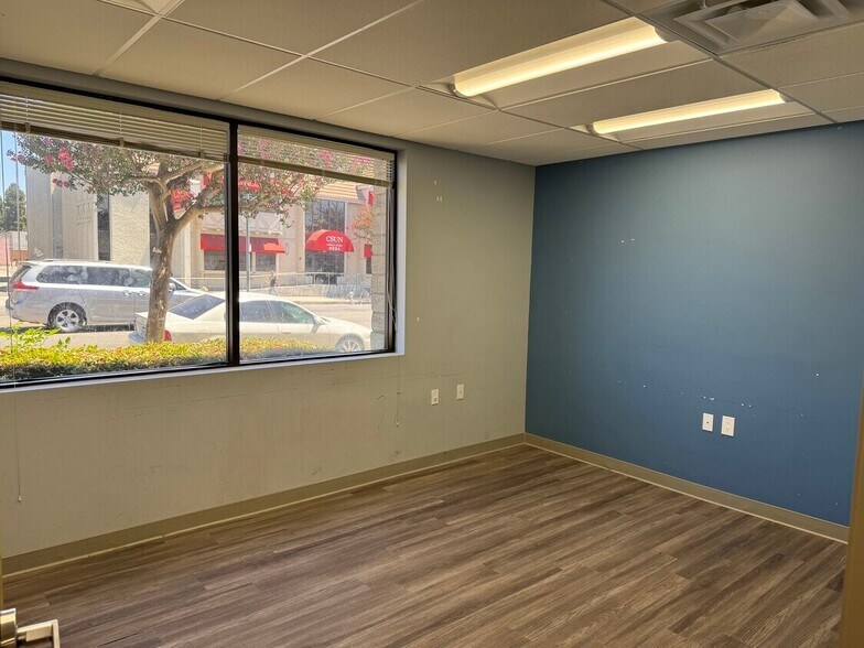 More Photos Of 9335 Reseda Blvd, Northridge Medical For Lease
