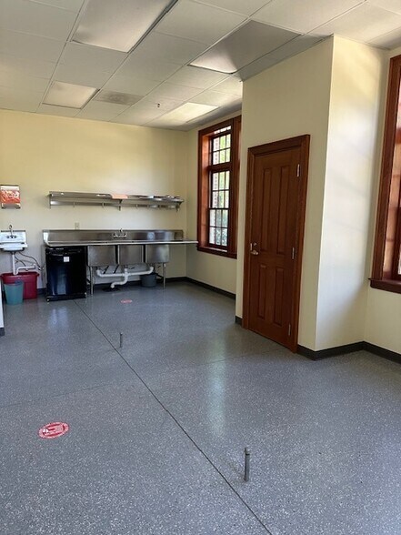 More Photos Of 107 Grannis Ln, Statesville Lodge Meeting Hall For Lease