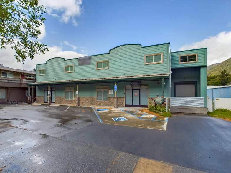 More Photos Of 39057 Ca-299 St, Willow Creek Light Manufacturing For Sale
