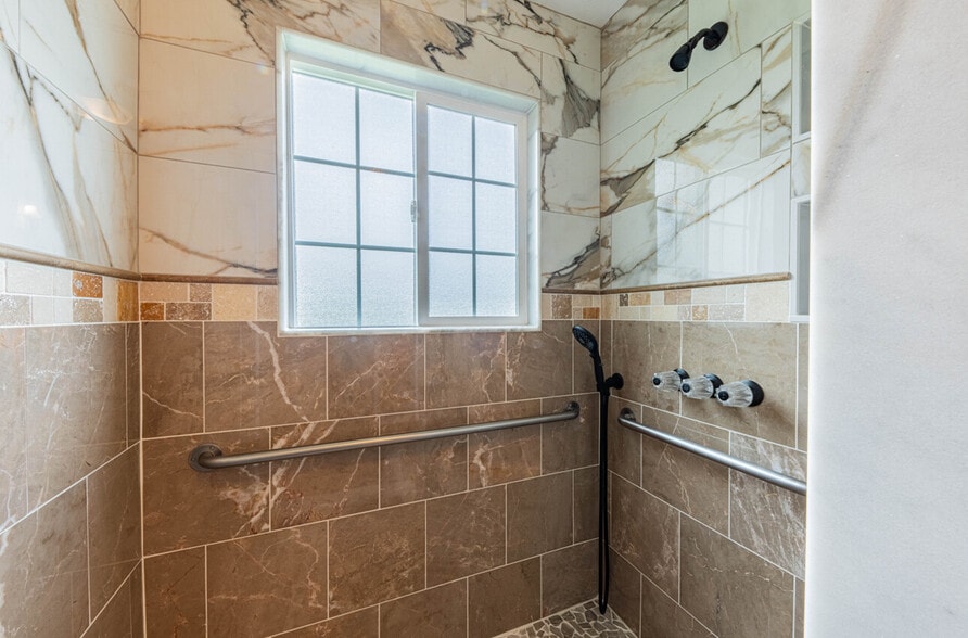 More Photos Of 10050 Reese Cir, Prunedale Warehouse For Sale