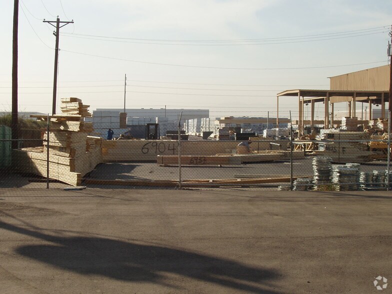 More Photos Of 5145 W Madison St, Phoenix Manufacturing For Lease