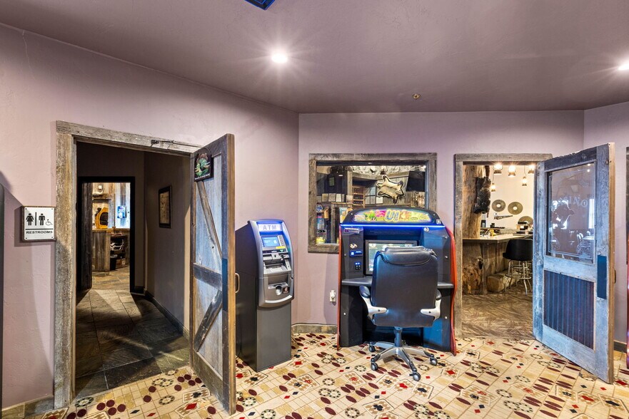 More Photos Of 5100-N Star Blvd, Great Falls Storefront Retail Office For Sale