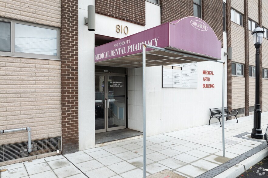 More Photos Of 810 Abbott Blvd, Fort Lee Medical For Sale