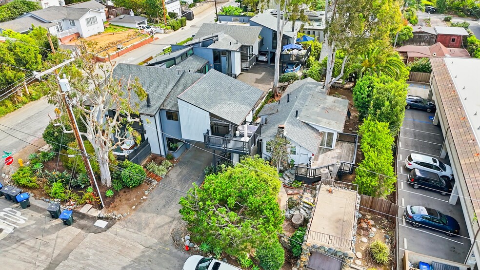 More Photos Of 2101 Glenneyre St, Laguna Beach Apartments For Sale