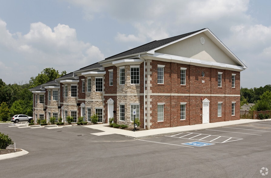 Primary Photo Of 311 S Royal Oaks Blvd, Franklin Medical For Sale