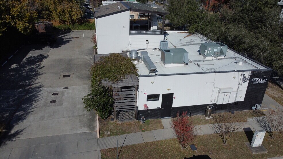 More Photos Of 801 Studewood St, Houston Restaurant For Lease