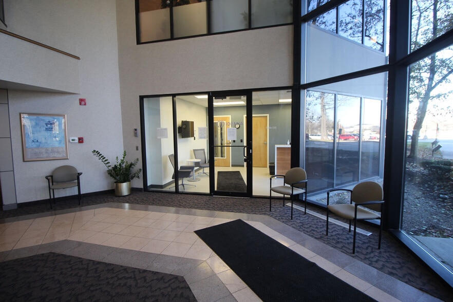 More Photos Of 3500 E Coliseum Blvd, Fort Wayne Office For Lease