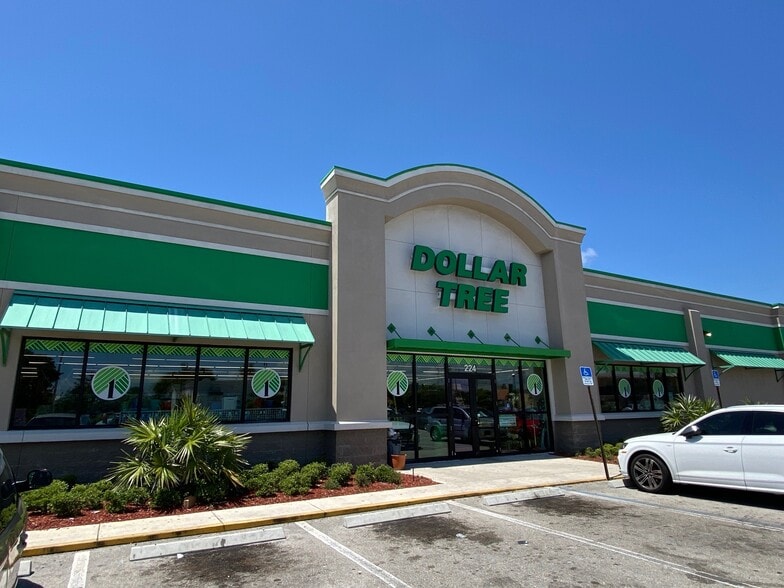 More Photos Of 224 N 3rd St, Lantana Freestanding For Sale