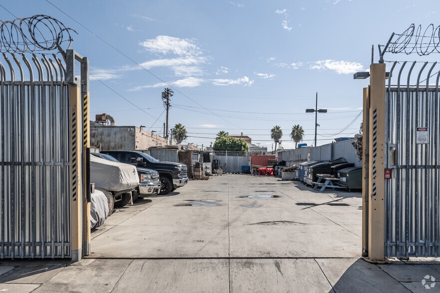 More Photos Of 120 W G St, Wilmington Refrigeration Cold Storage For Lease