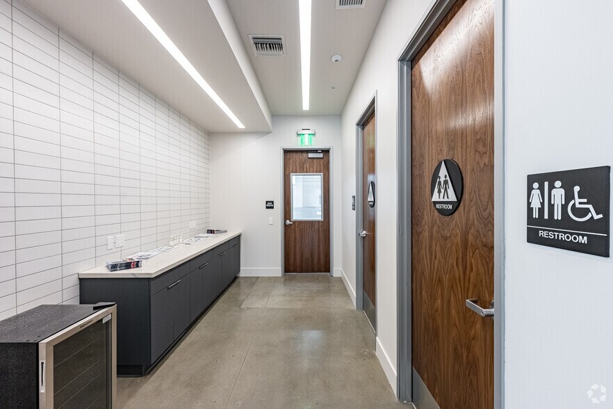 More Photos Of 9920 Pioneer Blvd, Santa Fe Springs Unknown For Lease