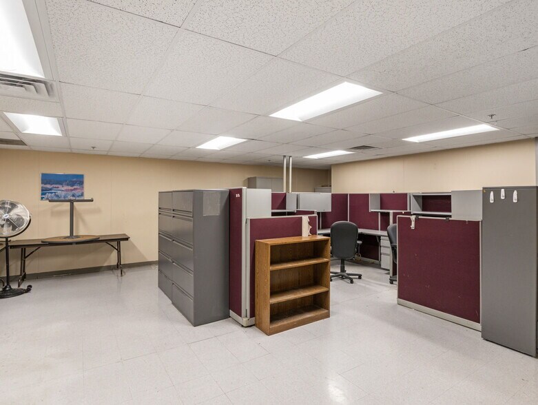 More Photos Of 1228 E Orman Ave, Pueblo Office For Sale