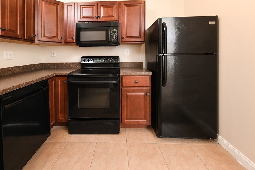 More Photos Of 2029-2031 Saint Paul St, Baltimore Apartments For Sale