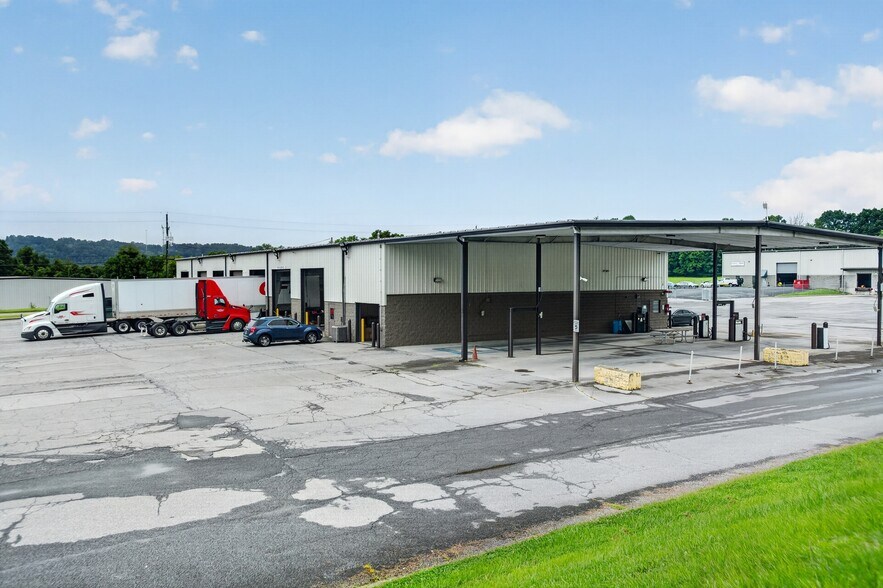 More Photos Of 908 Eastern Star Road Ext, Kingsport Distribution For Lease