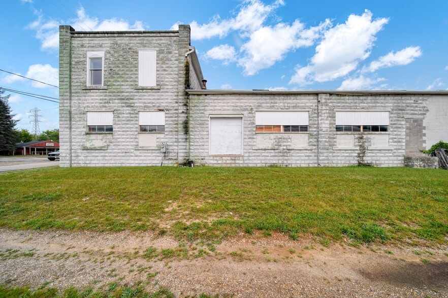 More Photos Of 208 Irwin St, Brooklyn Manufacturing For Sale