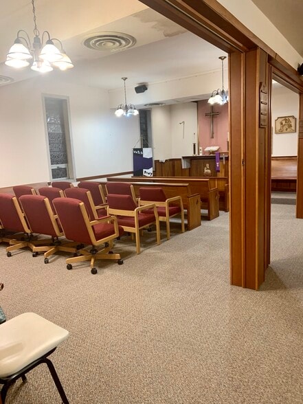 More Photos Of 500 6th Ave, Mendota Skilled Nursing Facility For Lease