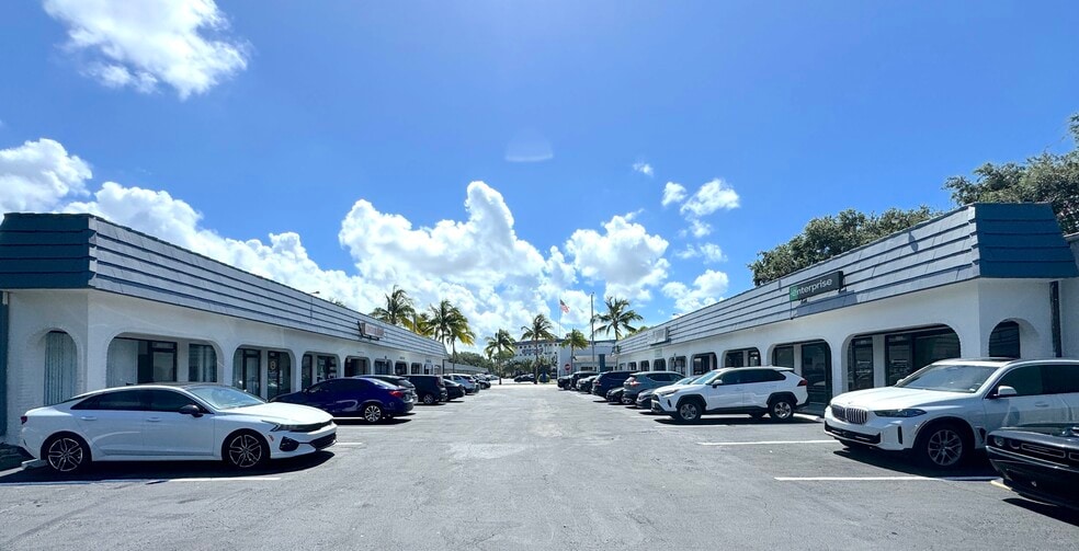More Photos Of 833 S Federal Hwy, Dania Unknown For Lease