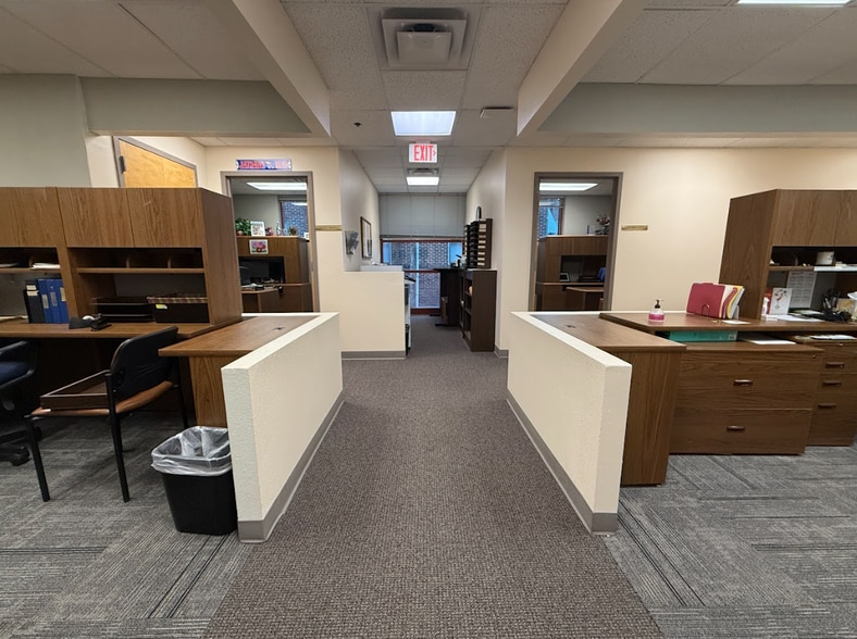 More Photos Of 1305 S Denver Ave, Tulsa Office For Sale